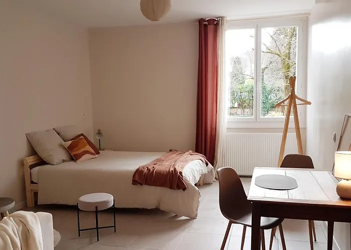 La Maison, Studio Ou Appartement T3 Avec Parc Arbore